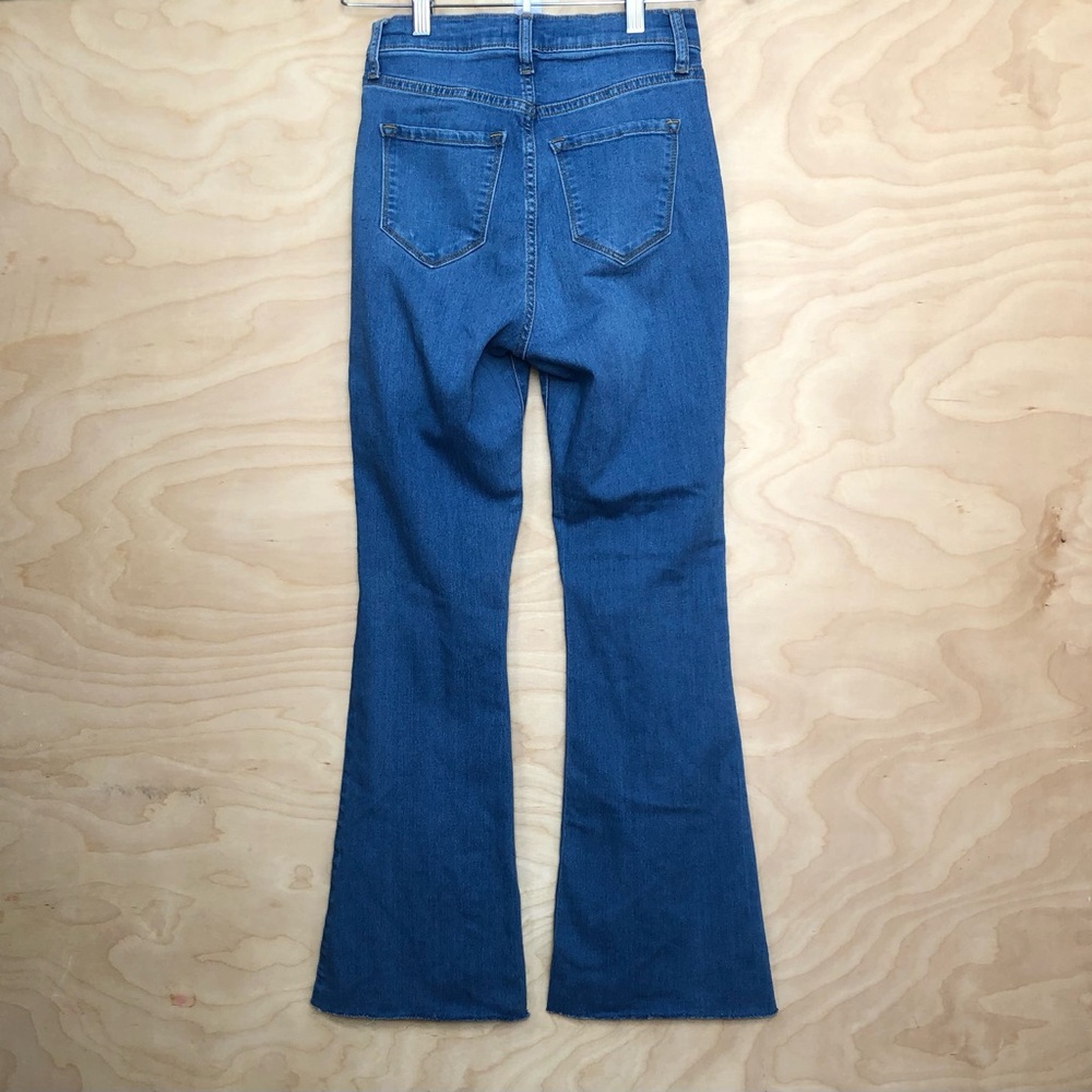 Fashion Nova High Rise Flare Down Jean Juniors Size 3. - Picture 2 of 8